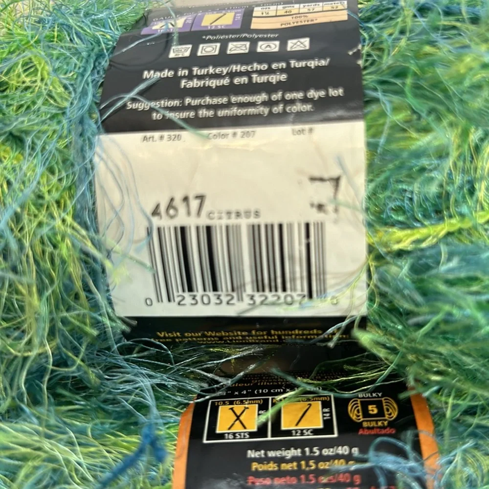 New Lion Brand Fun Fur Prints Eyelash Yarn 2 Skeins